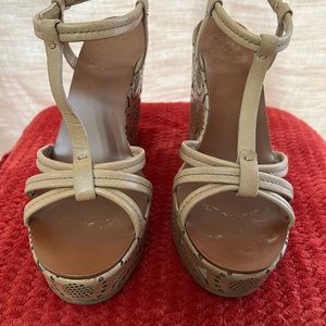 Tory Burch clay beige sandal wedge Ida Finni veg leather. Size 8.5